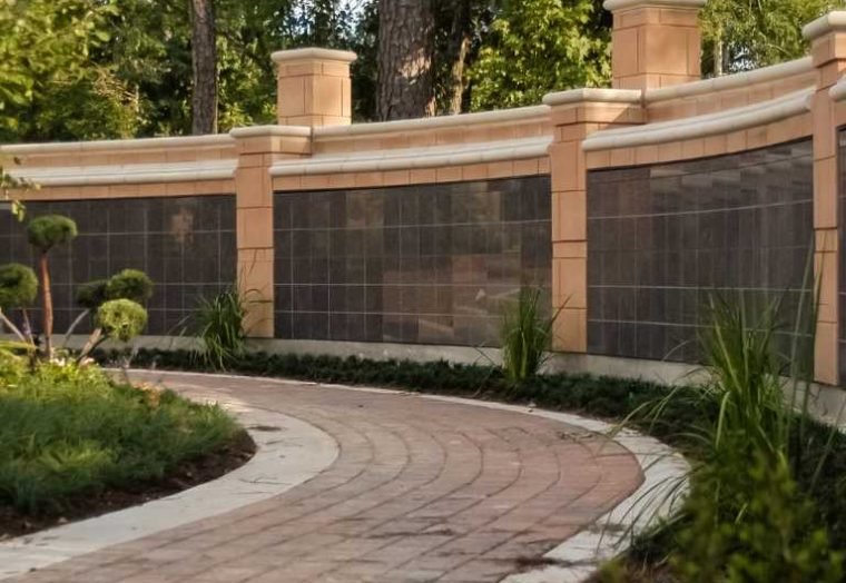 CONCRETE SIDEWALKS & WALKWAYS